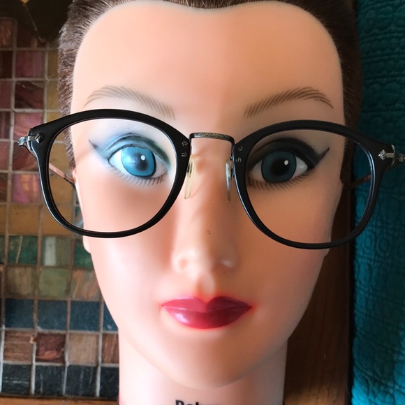 1980s Oliver Peoples frames and sunglass clip. Gunmetal and matte black. - Picture 1 of 11